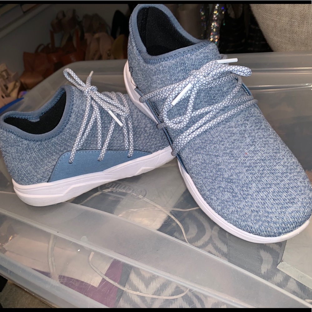 Vessi tennis shoes
